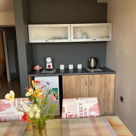 студио за гости пентагон Bed & Breakfast 3*